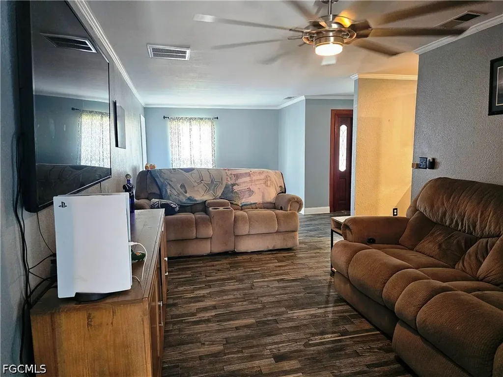1131 SE 34th Street Cape Coral FL 33904