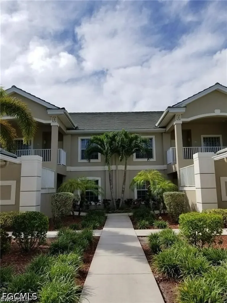 2261 Somerset Ridge Drive Lehigh Acres FL 33973