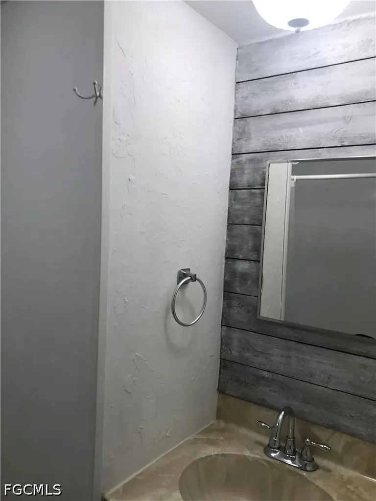 1748 Woodward Avenue North Fort Myers FL 33903