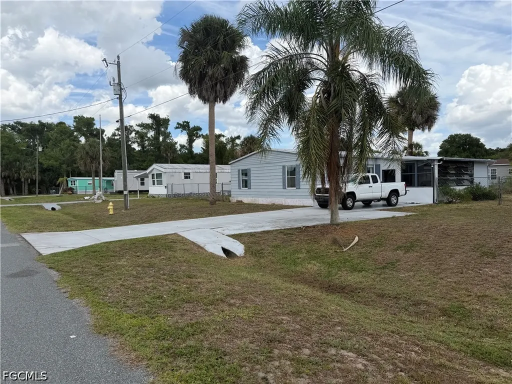 7633 Grady Drive North Fort Myers FL 33917