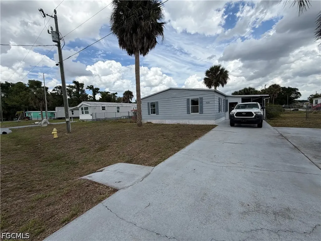 7633 Grady Drive North Fort Myers FL 33917