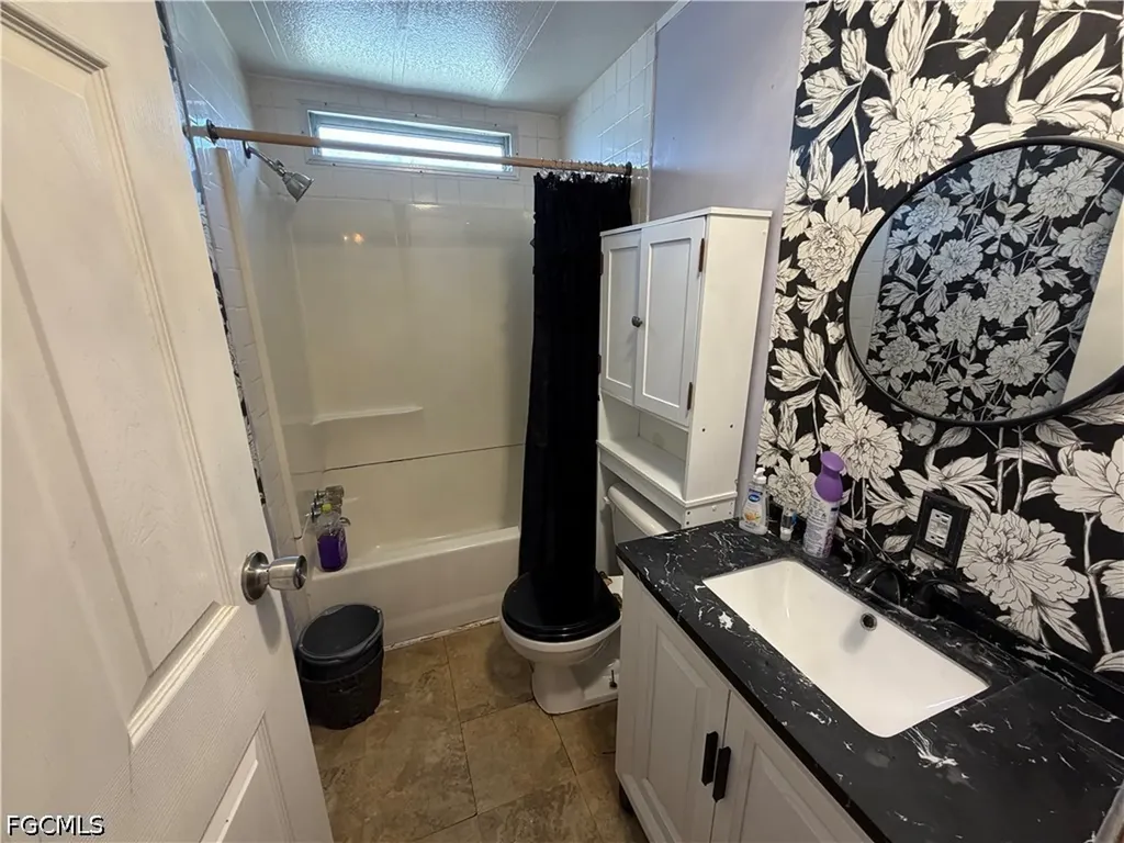 7633 Grady Drive North Fort Myers FL 33917