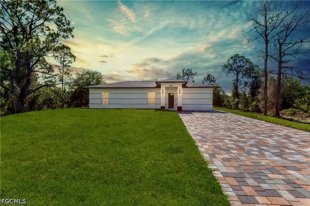 1019 Columbus Boulevard S Lehigh Acres FL 33974