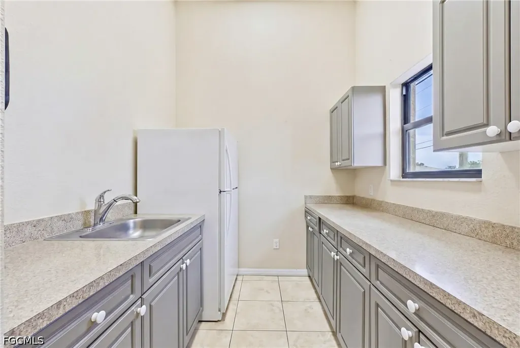 1010 NE 9th Street Cape Coral FL 33909