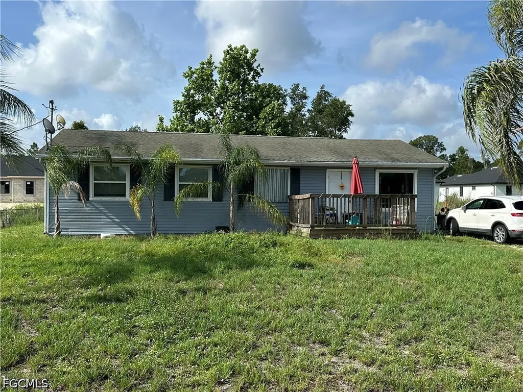 3605 40th Street SW Lehigh Acres FL 33976