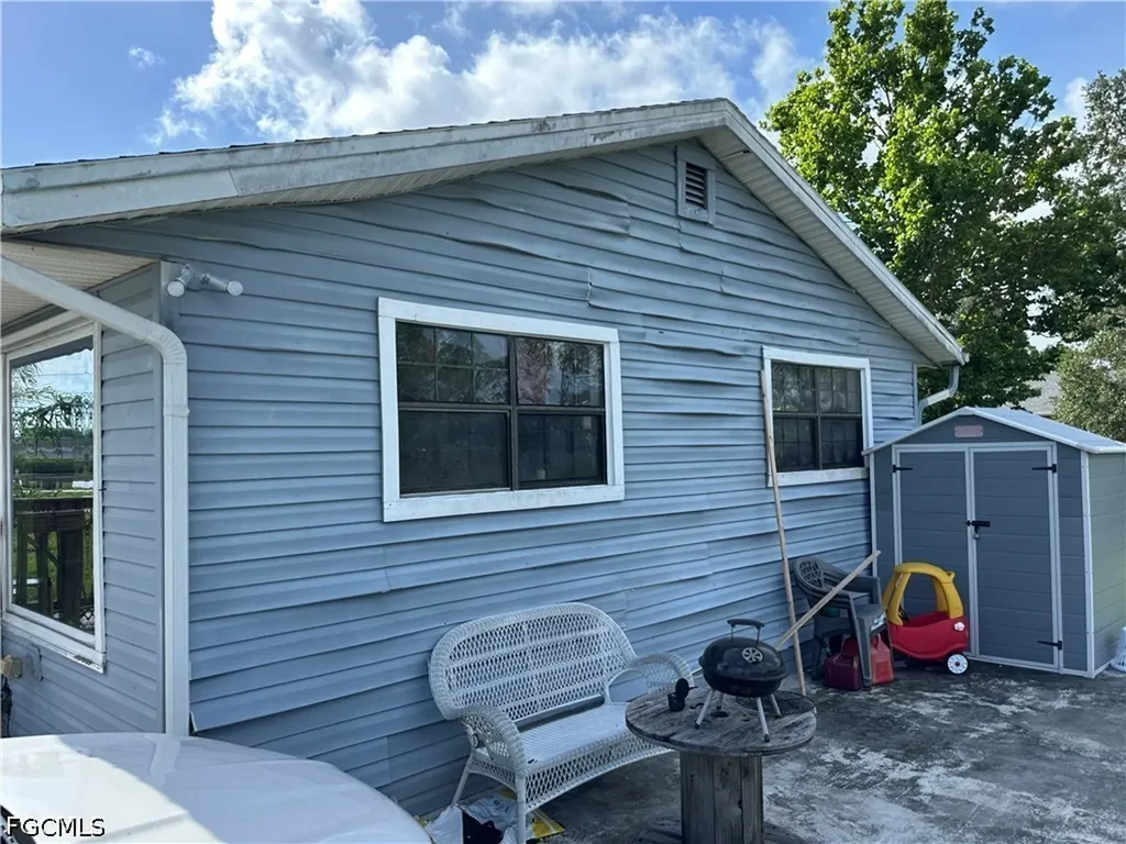 3605 40th Street SW Lehigh Acres FL 33976