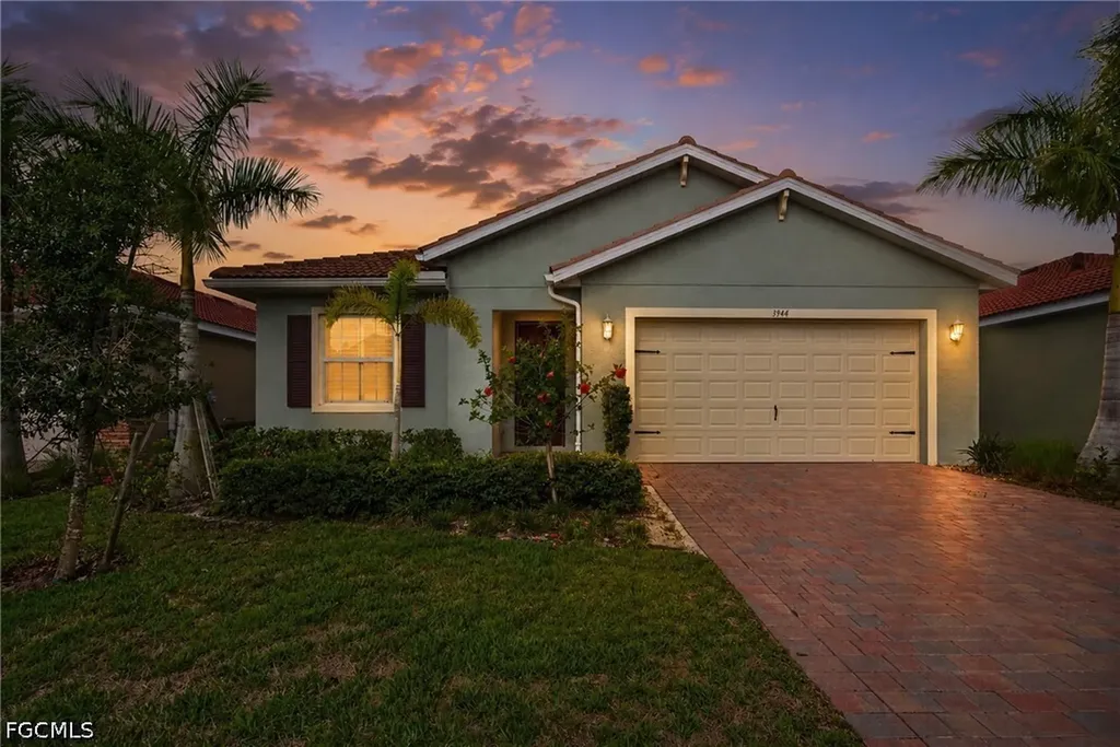 3944 Crosswater Drive North Fort Myers FL 33917