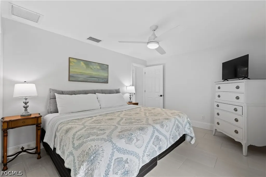 5215 Pelican Boulevard Cape Coral FL 33914