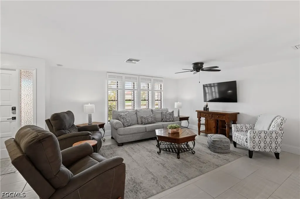 5215 Pelican Boulevard Cape Coral FL 33914