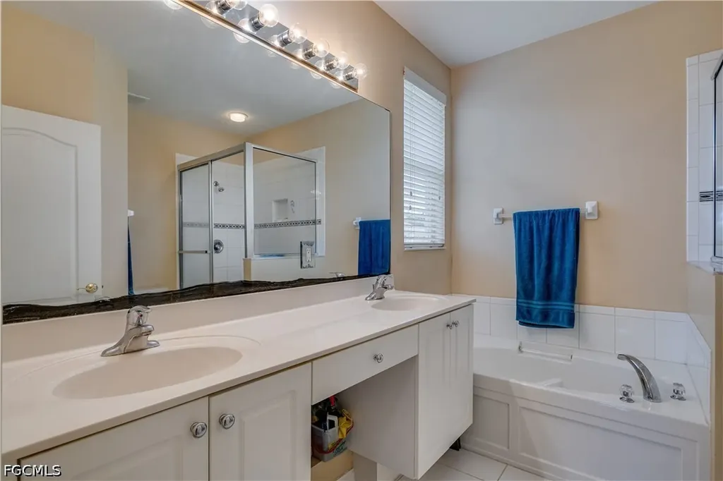 8830 Spring Mountain Way Fort Myers FL 33908