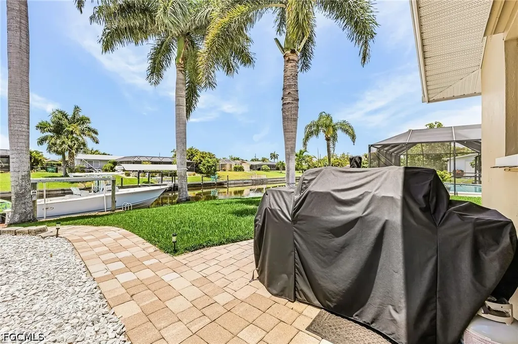3022 SE 17th Place Cape Coral FL 33904