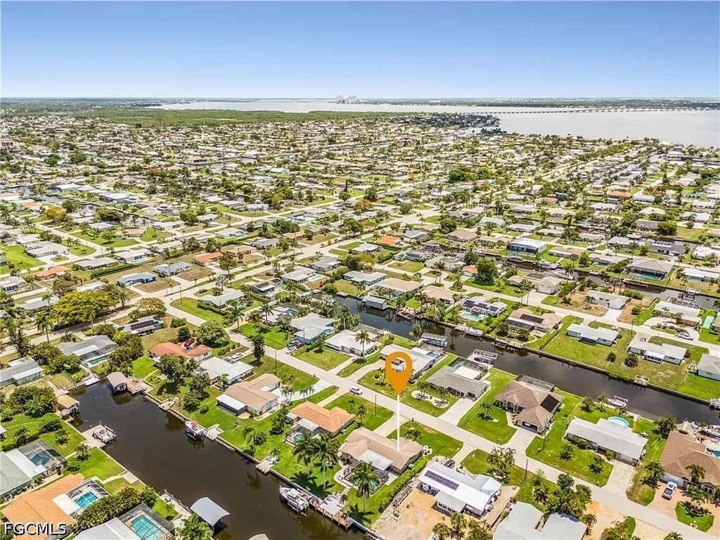 3022 SE 17th Place Cape Coral FL 33904