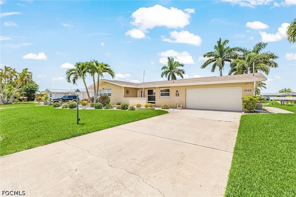 3022 SE 17th Place Cape Coral FL 33904