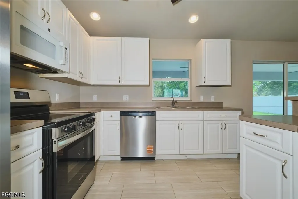 235 SW 12th Street Cape Coral FL 33991
