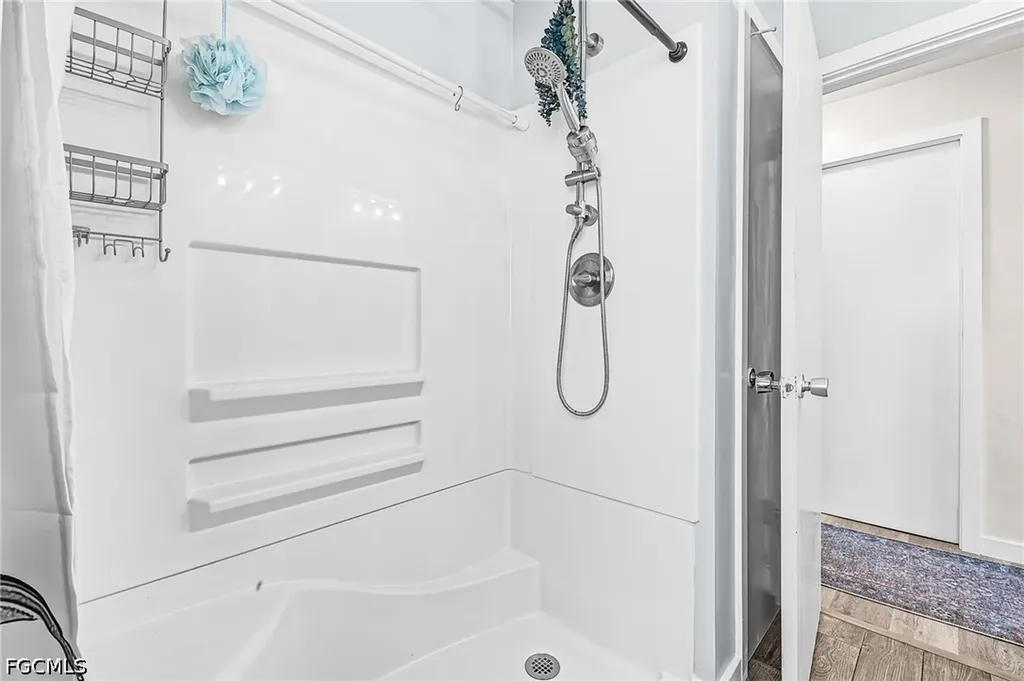 3018 SE 17th Place Cape Coral FL 33904