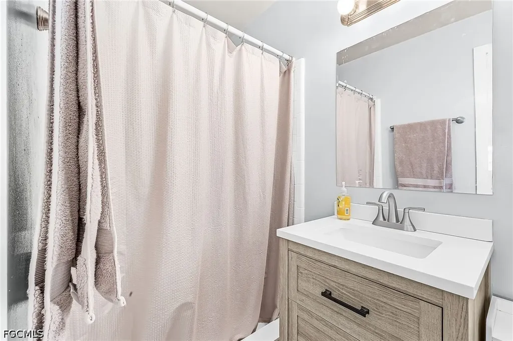 3018 SE 17th Place Cape Coral FL 33904