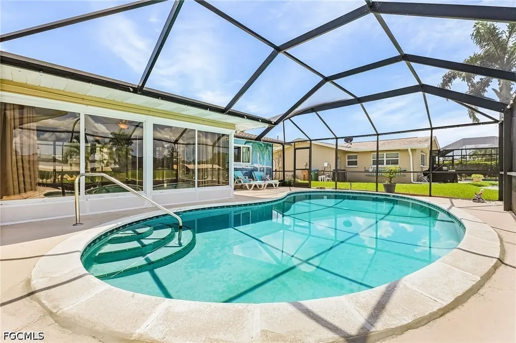 3018 SE 17th Place Cape Coral FL 33904