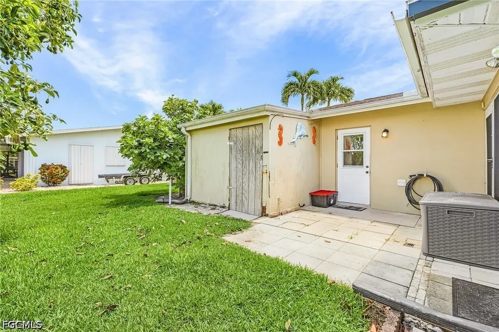 3018 SE 17th Place Cape Coral FL 33904