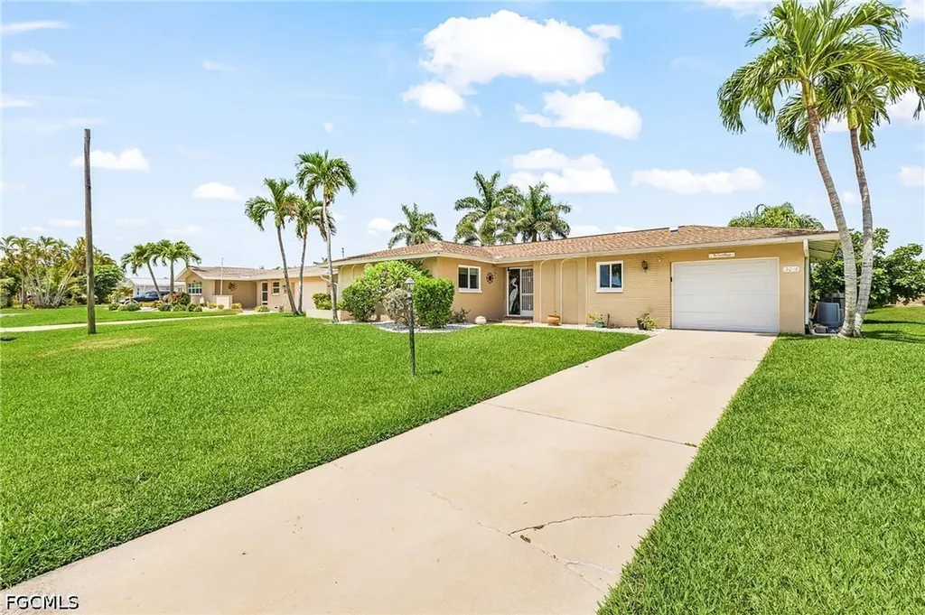 3018 SE 17th Place Cape Coral FL 33904