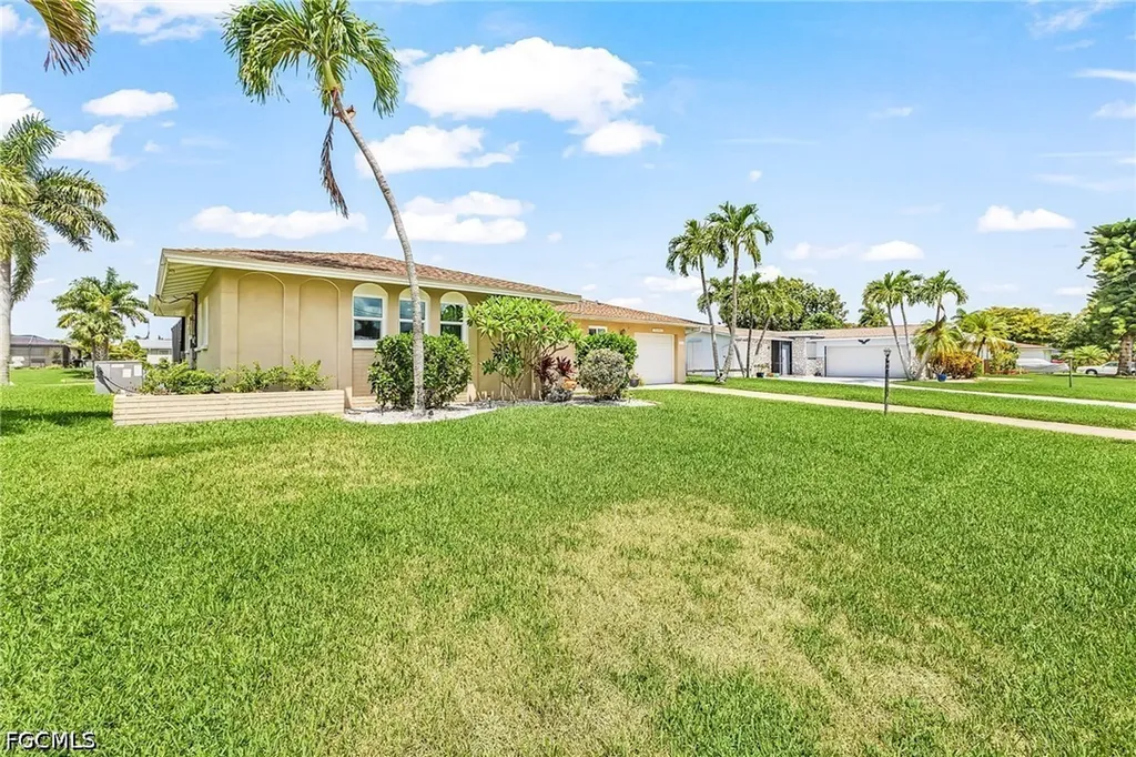 3018 SE 17th Place Cape Coral FL 33904