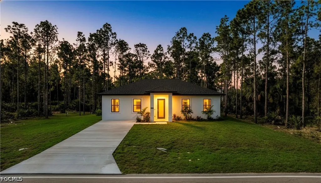 1805 W 10th Street Lehigh Acres FL 33972