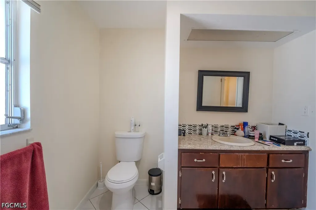 1313 SE 37th Terrace Cape Coral FL 33904