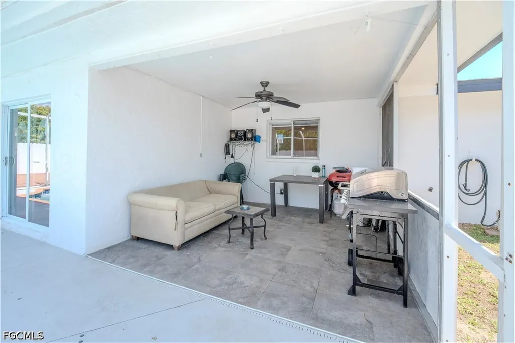 1313 SE 37th Terrace Cape Coral FL 33904