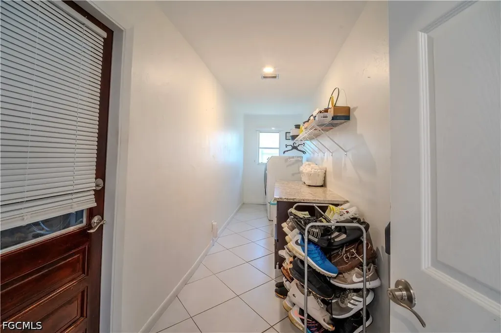 1313 SE 37th Terrace Cape Coral FL 33904