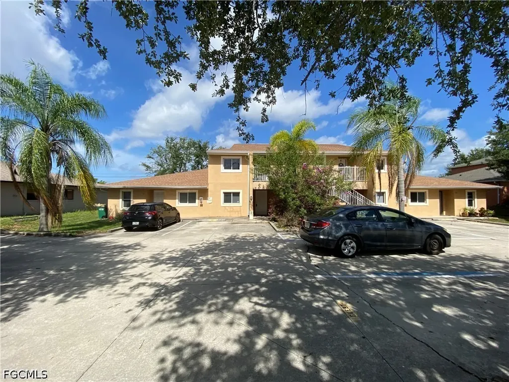 3806 SW 7th Place Cape Coral FL 33914