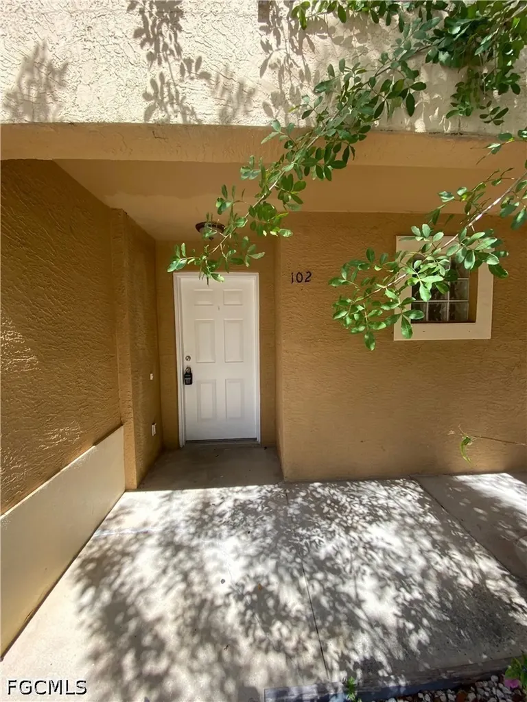 3806 SW 7th Place Cape Coral FL 33914