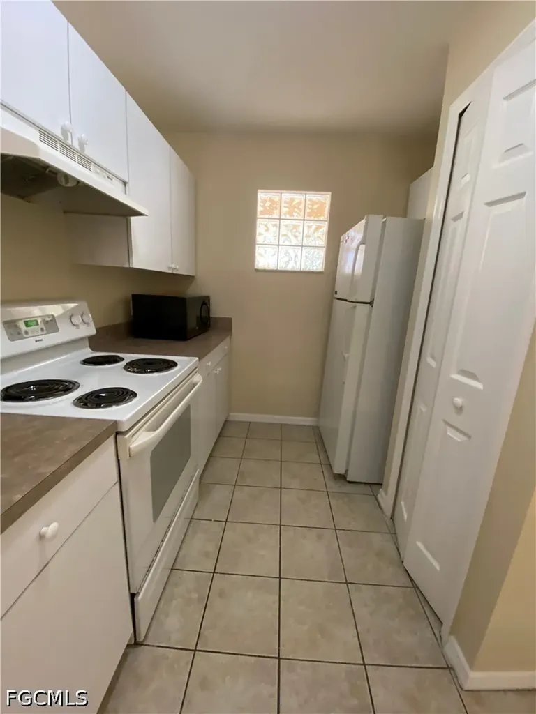 3806 SW 7th Place Cape Coral FL 33914