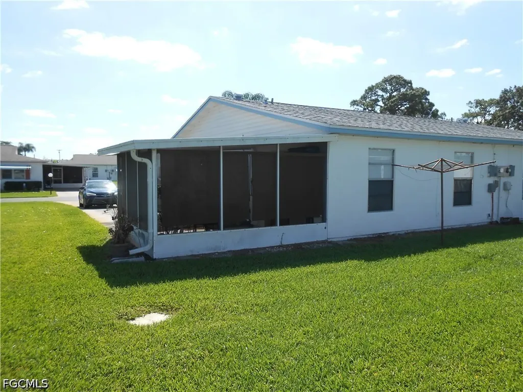 6 Aztec Lily Lane Lehigh Acres FL 33936