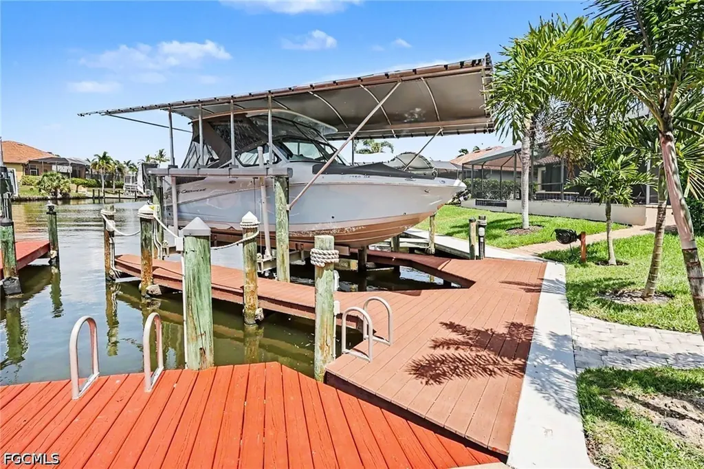 1533 SW 57th Terrace Cape Coral FL 33914