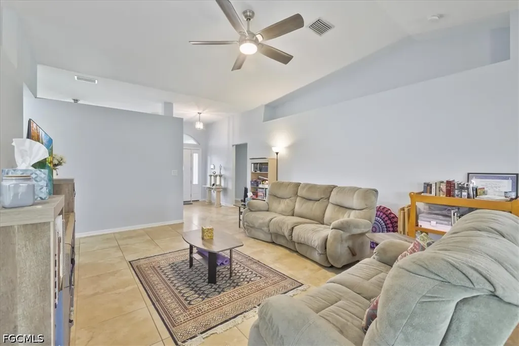 1605 SW 28th Street Cape Coral FL 33914