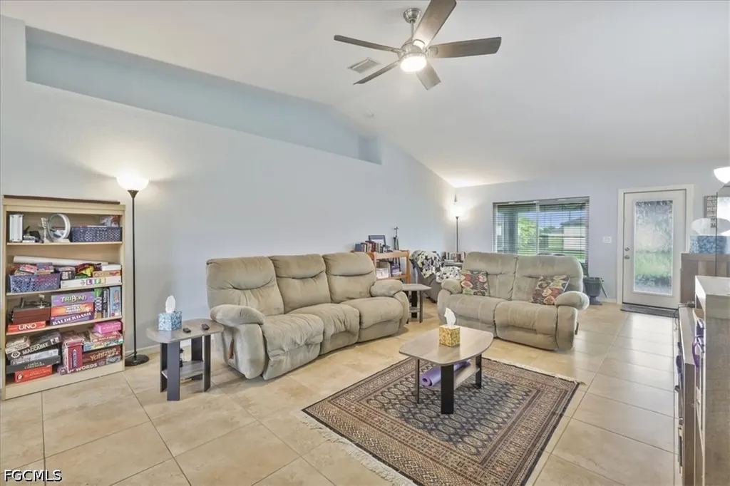 1605 SW 28th Street Cape Coral FL 33914