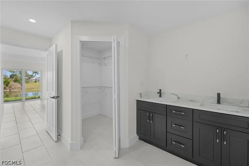 4402 NE 14th Place Cape Coral FL 33909