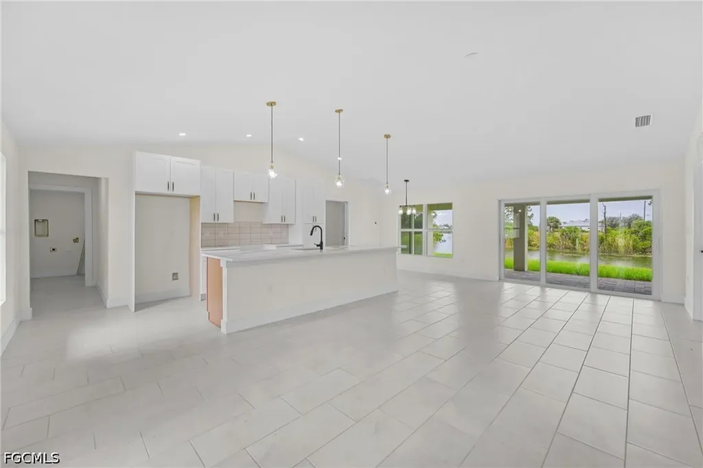 4402 NE 14th Place Cape Coral FL 33909