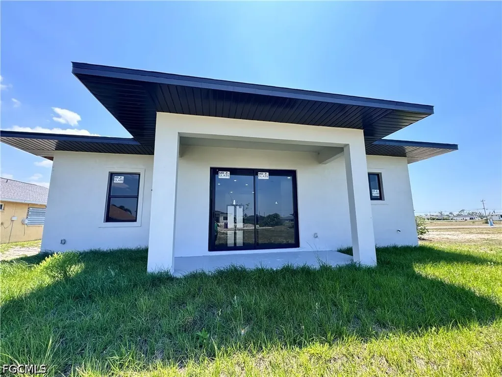 2726 NW 41st Place Cape Coral FL 33993