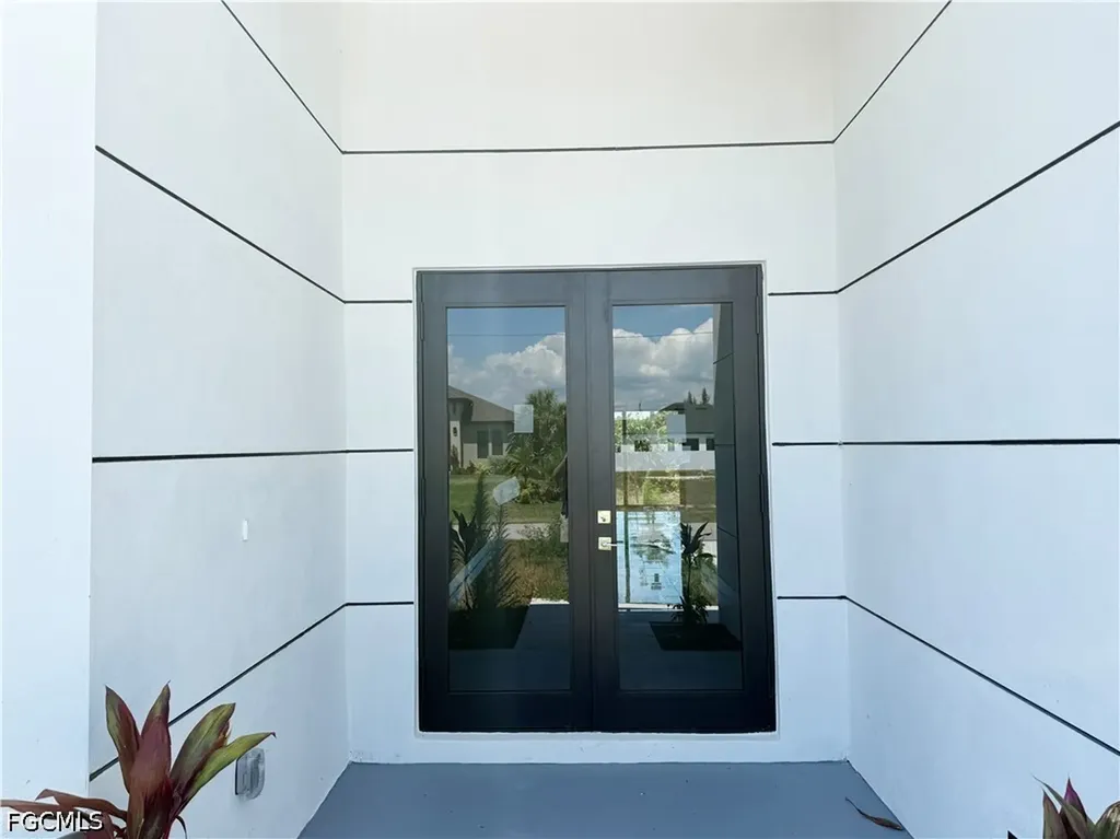 2726 NW 41st Place Cape Coral FL 33993