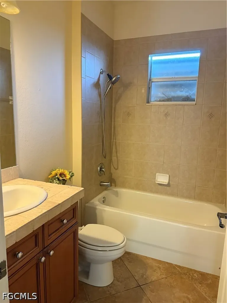 217 NE 21st Place Cape Coral FL 33909