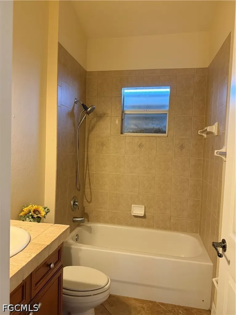 217 NE 21st Place Cape Coral FL 33909