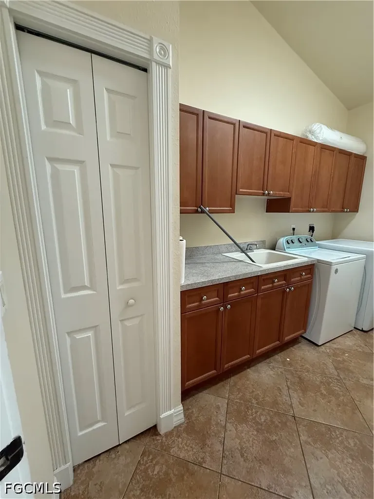 217 NE 21st Place Cape Coral FL 33909