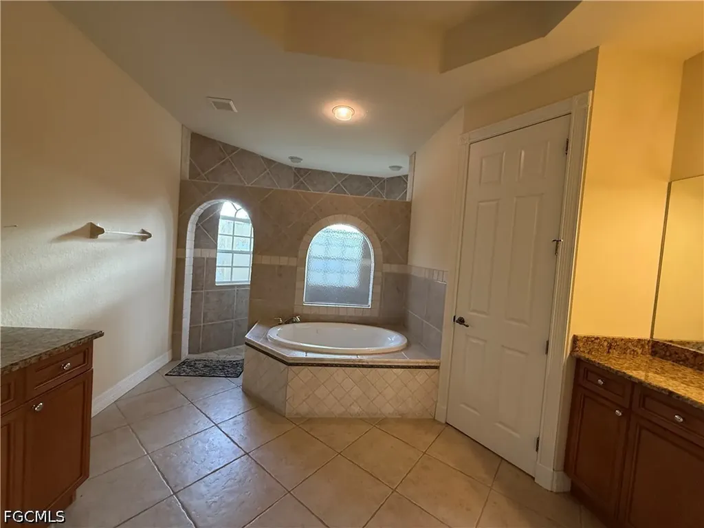 217 NE 21st Place Cape Coral FL 33909