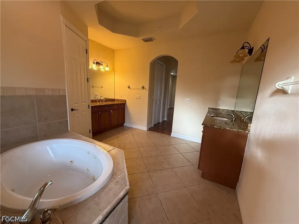 217 NE 21st Place Cape Coral FL 33909