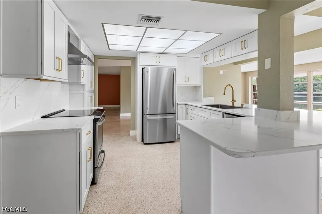 2160 Channel Way North Fort Myers FL 33917