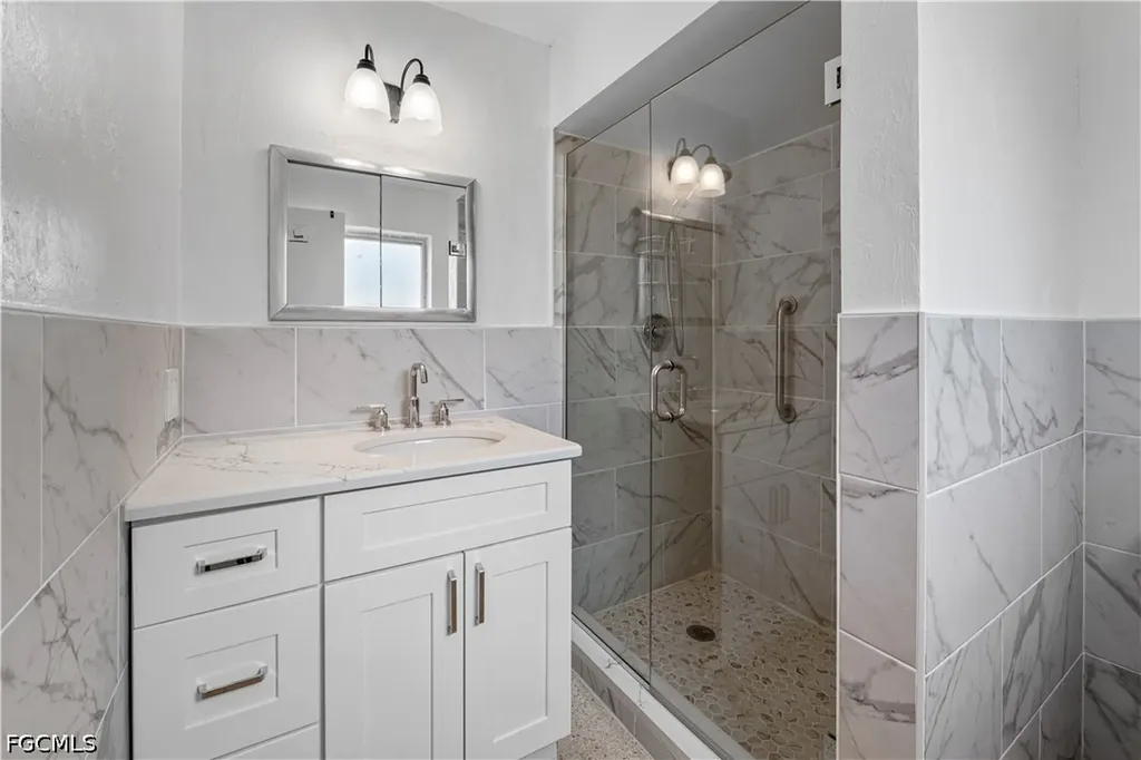 2160 Channel Way North Fort Myers FL 33917