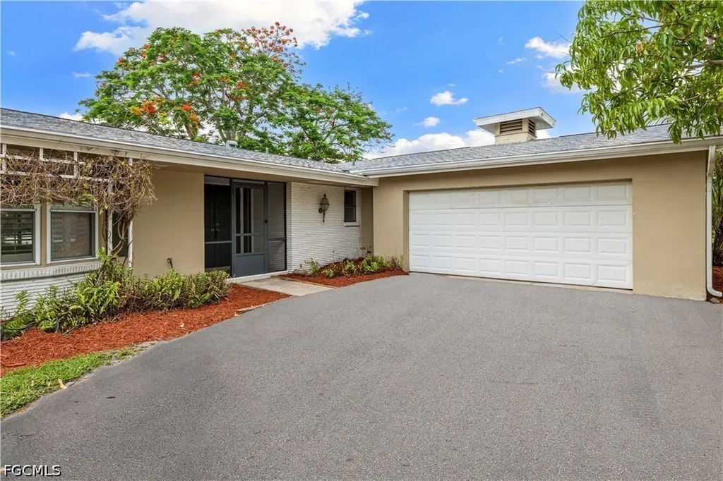 2160 Channel Way North Fort Myers FL 33917