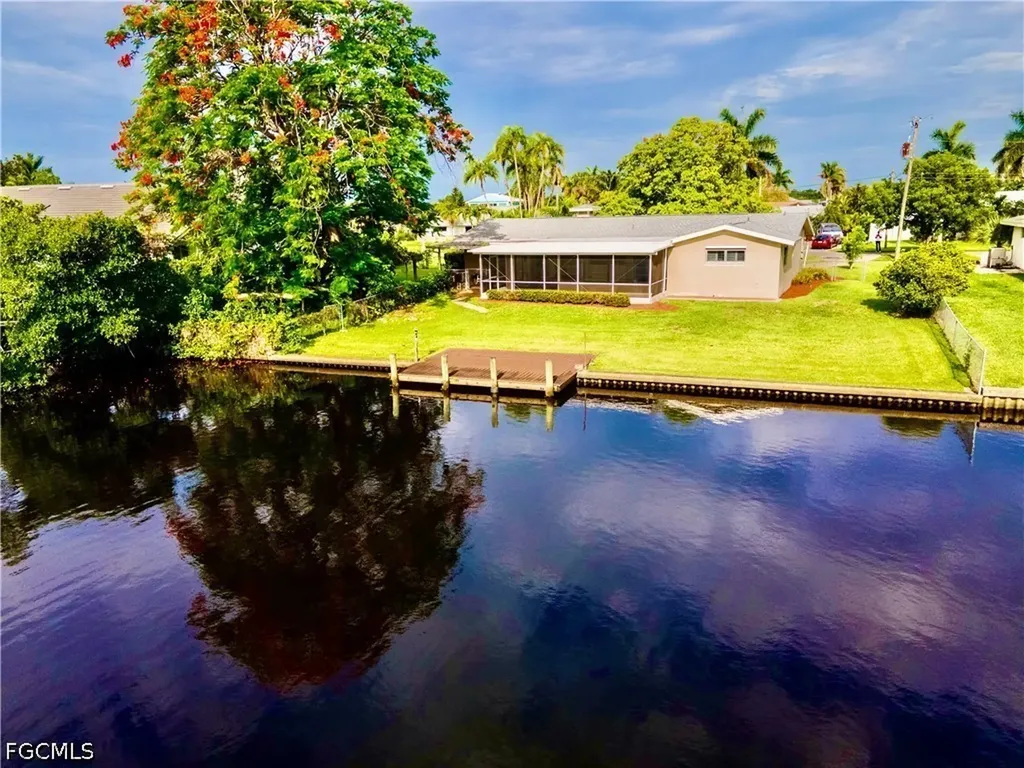 2160 Channel Way North Fort Myers FL 33917
