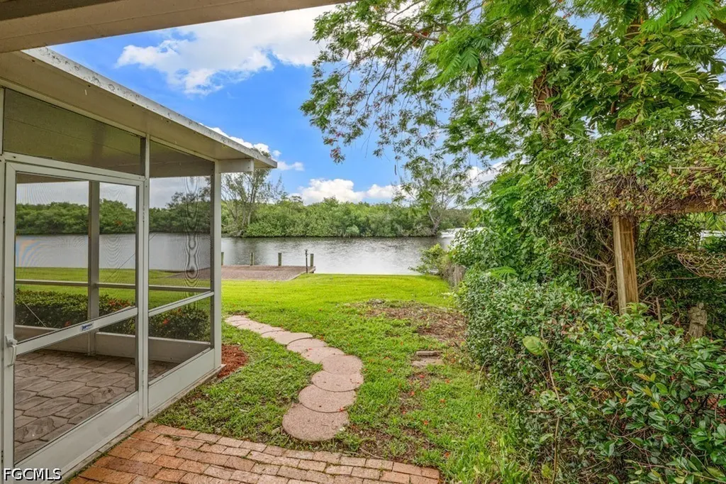 2160 Channel Way North Fort Myers FL 33917