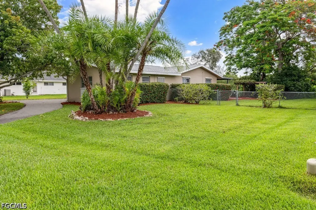 2160 Channel Way North Fort Myers FL 33917